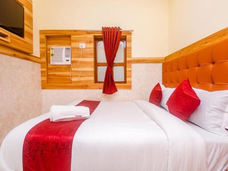 Aman Hotel Cst image