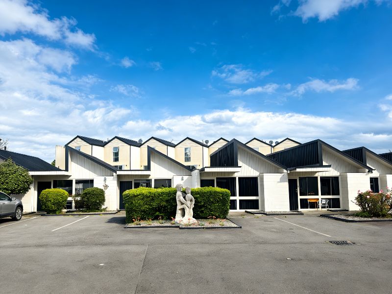 Diplomat Motel image