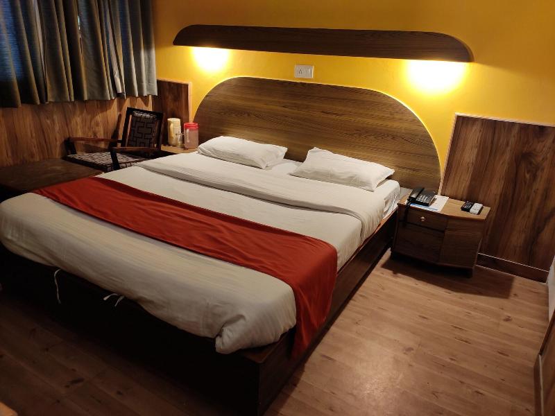 Hotel Pineview Shimla image