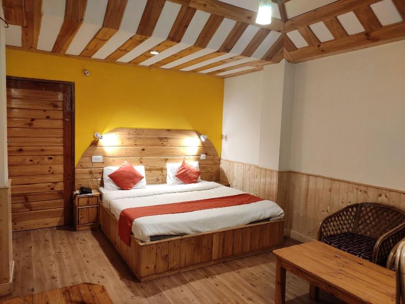 Hotel Pineview Shimla image