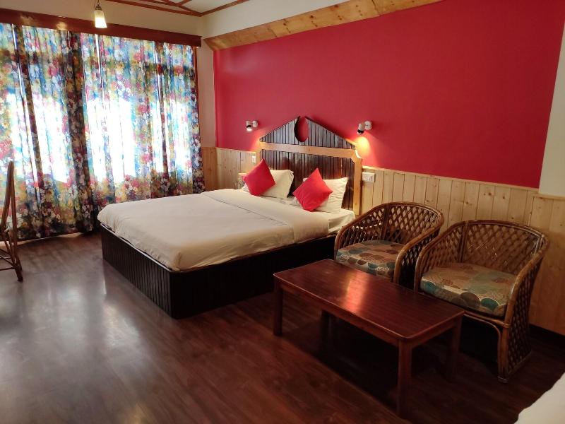 Hotel Pineview Shimla image
