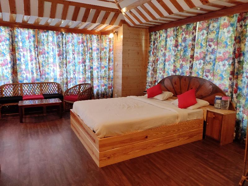 Hotel Pineview Shimla image