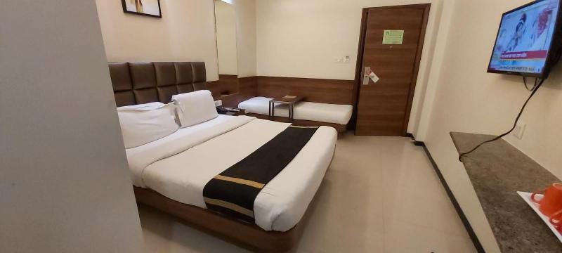 Kyriad Hotel Indore by OTHPL image