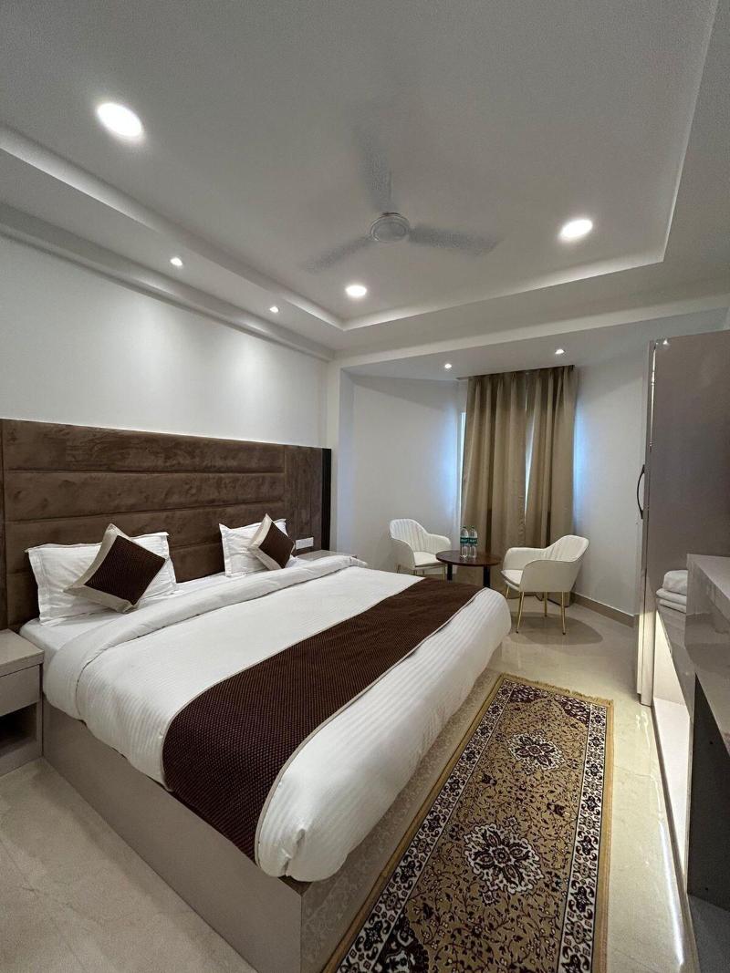 Hotel President image