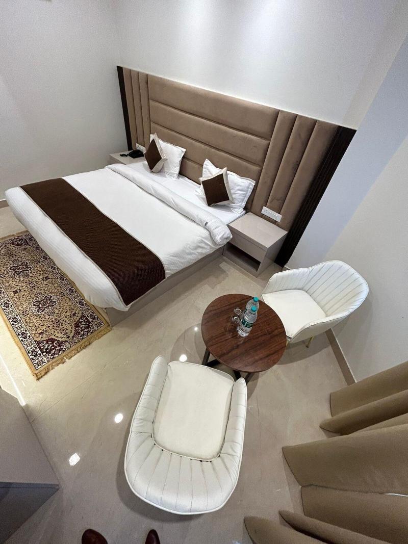 Hotel President image