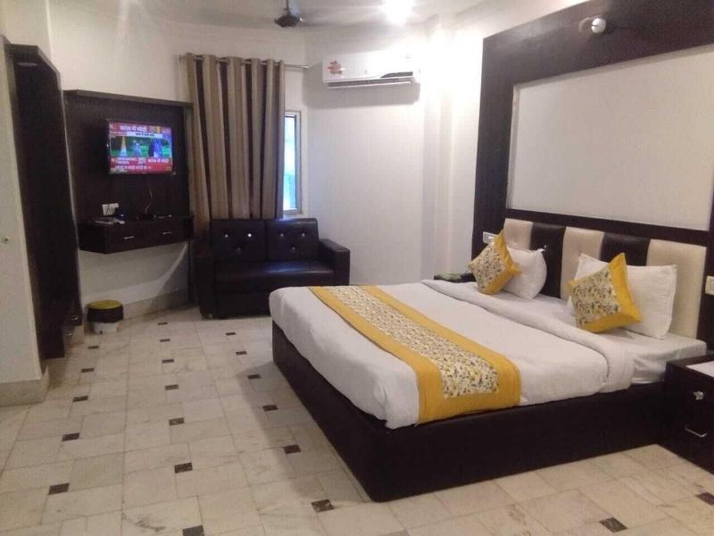 Hotel President image