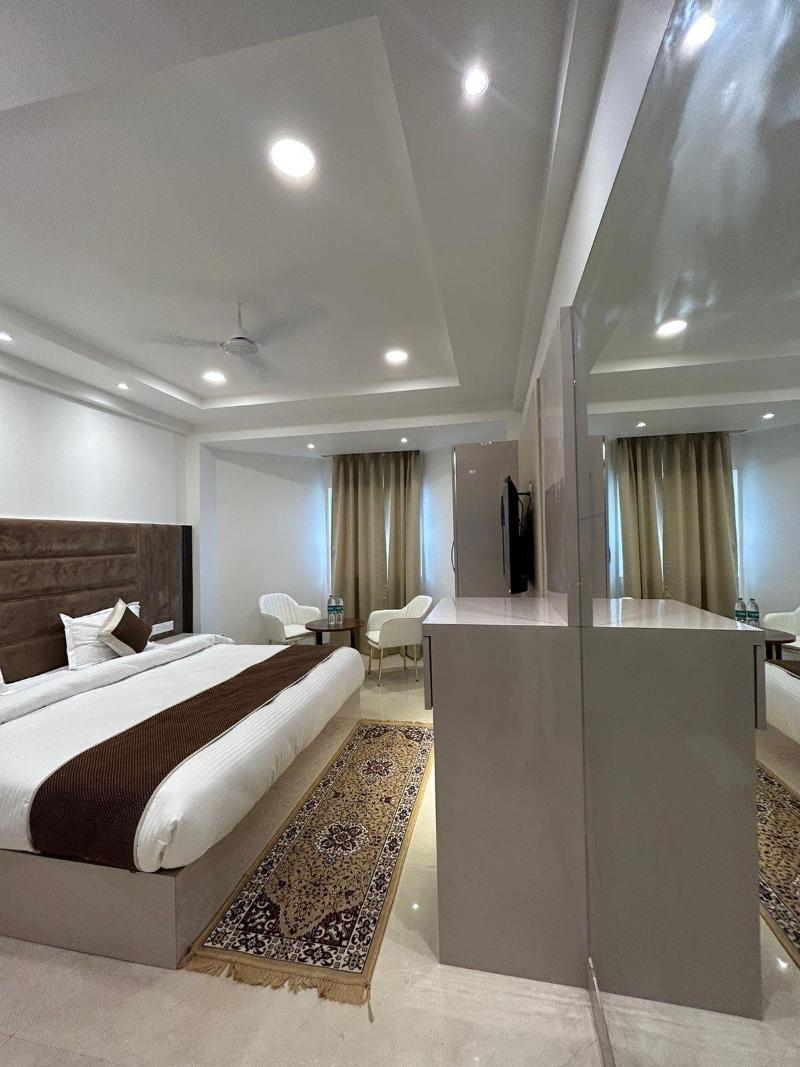 Hotel President image
