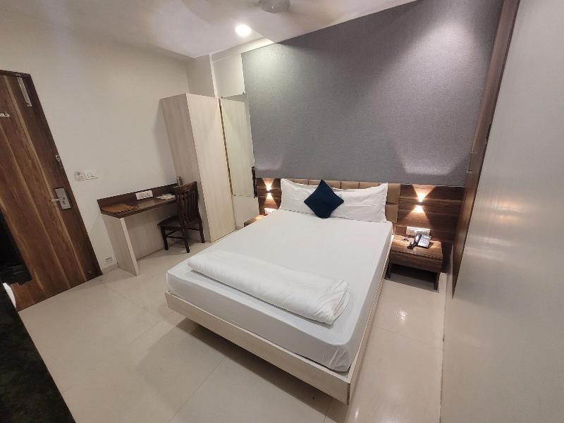 Hotel Heritage image