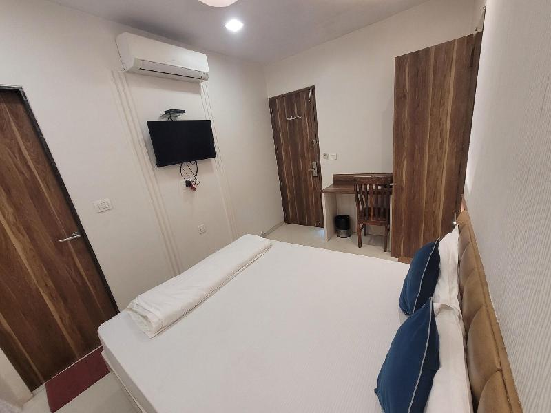 Hotel Heritage image