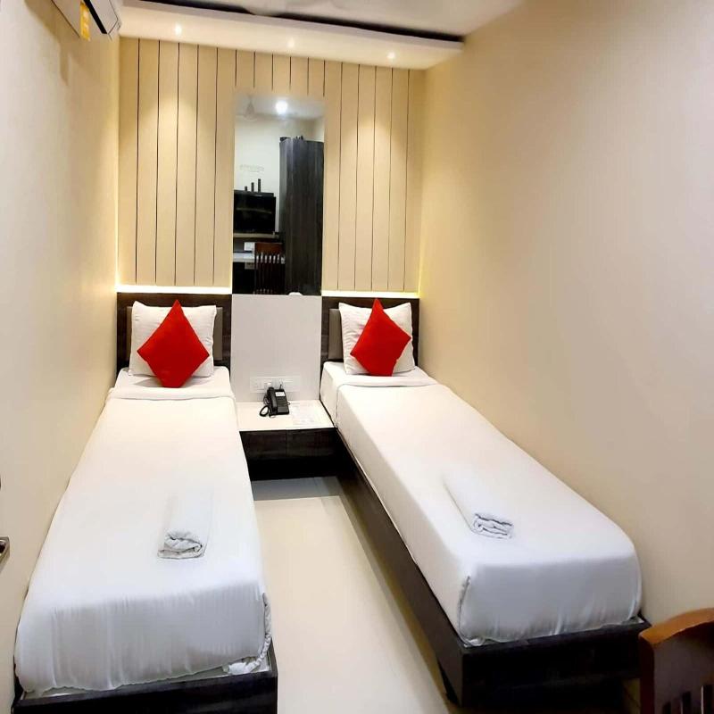 Hotel Heritage image