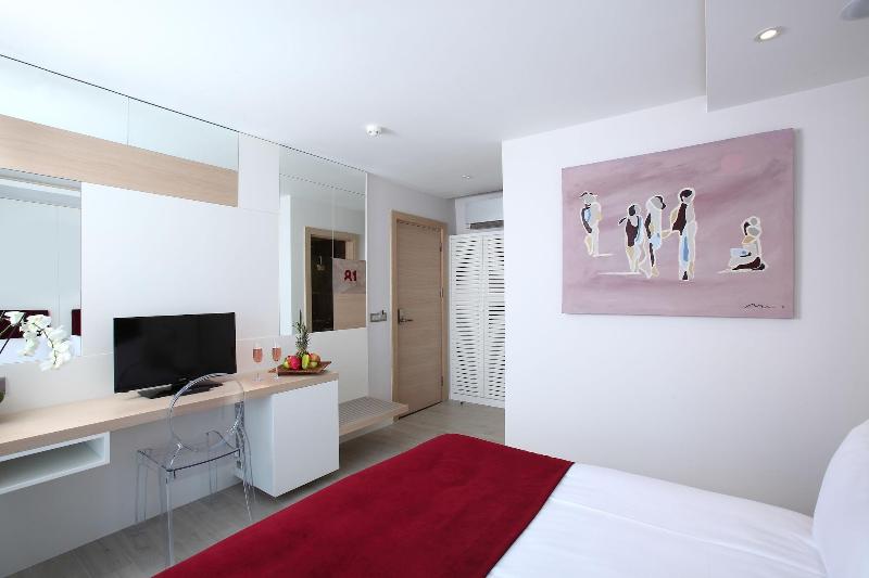 No 81 Hotel image