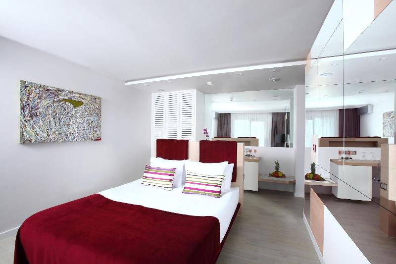 No 81 Hotel image