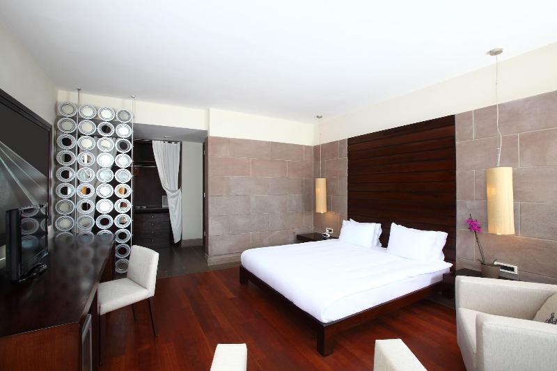 No 81 Hotel image