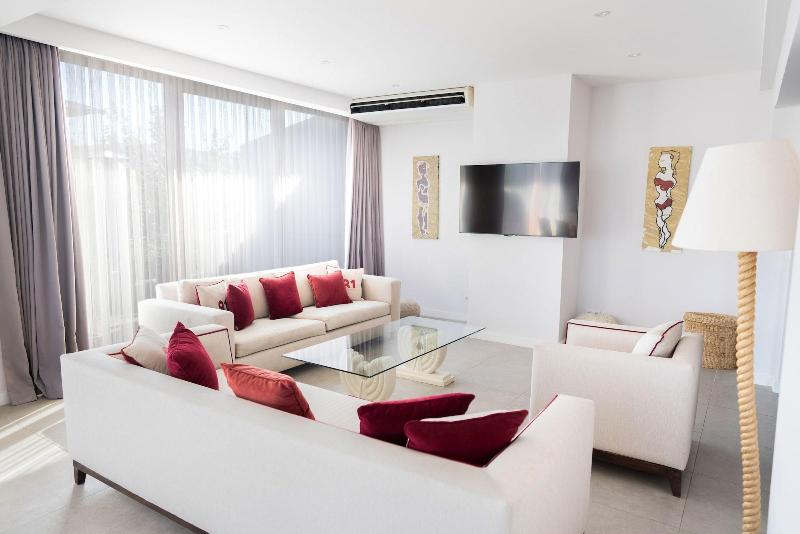 No 81 Hotel image