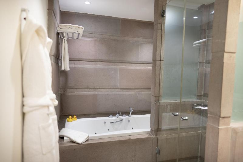 No 81 Hotel image