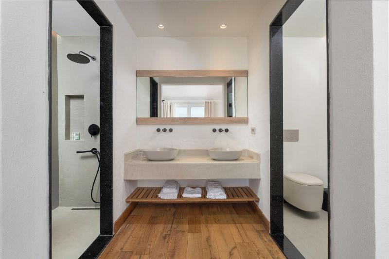 Hotel Unique Boutique Class Adults Only image