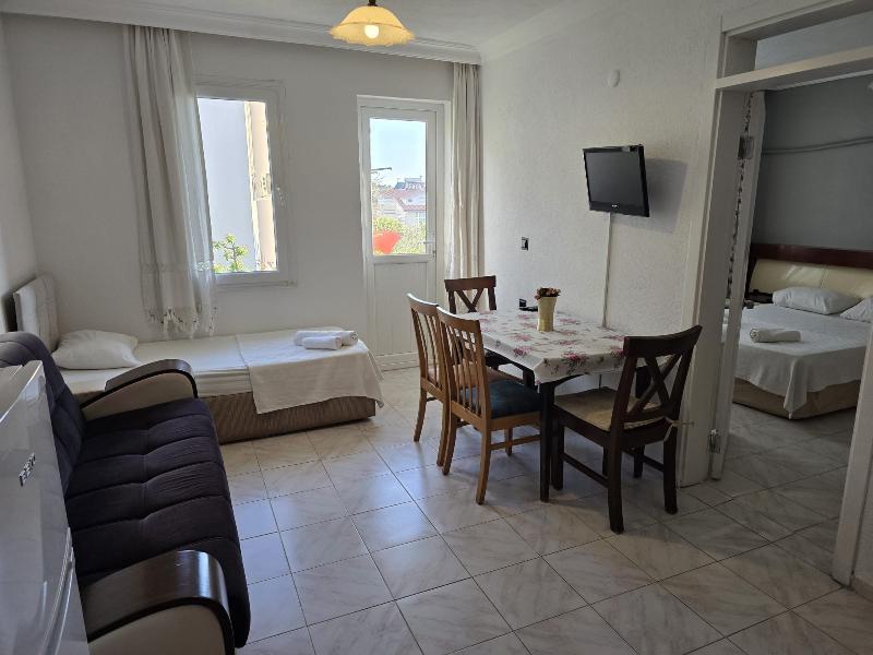 California Apart Hotel image