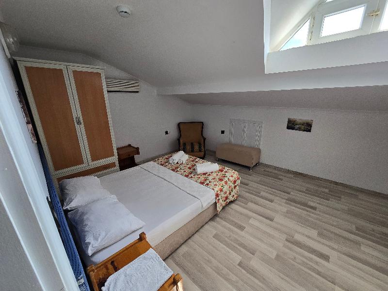 California Apart Hotel image