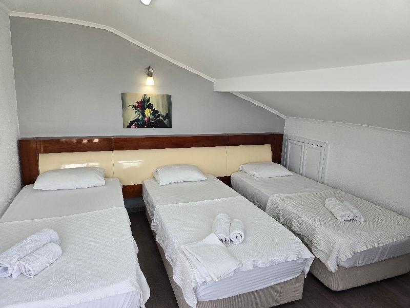 California Apart Hotel image