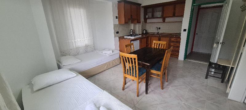 California Apart Hotel image
