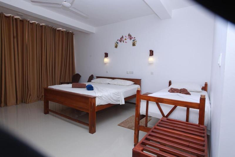 Mirissa Beach Inn image