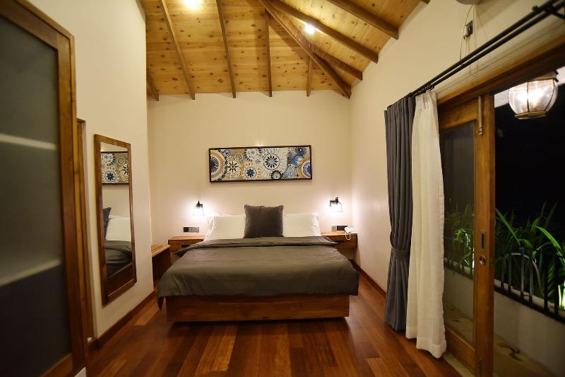 Aryana Hotel image