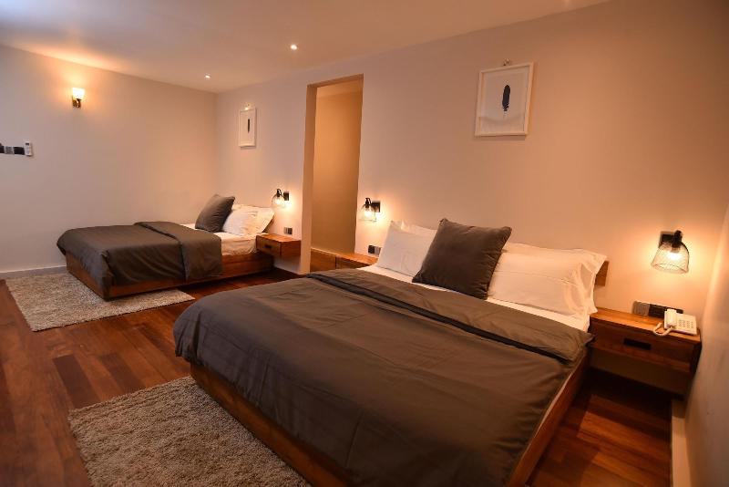 Aryana Hotel image