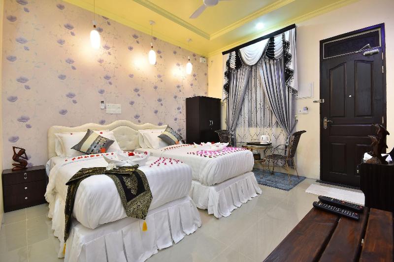 Holiday Haven Ukulhas image