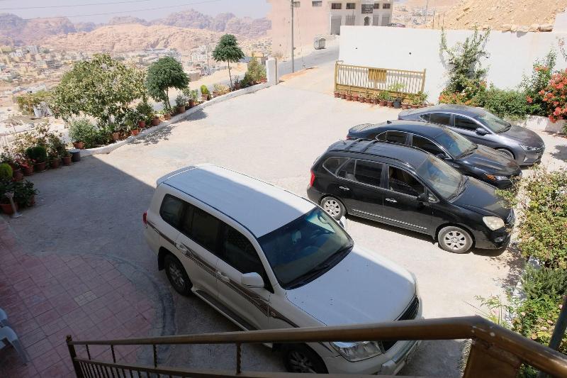 Petra Guests Hotel image