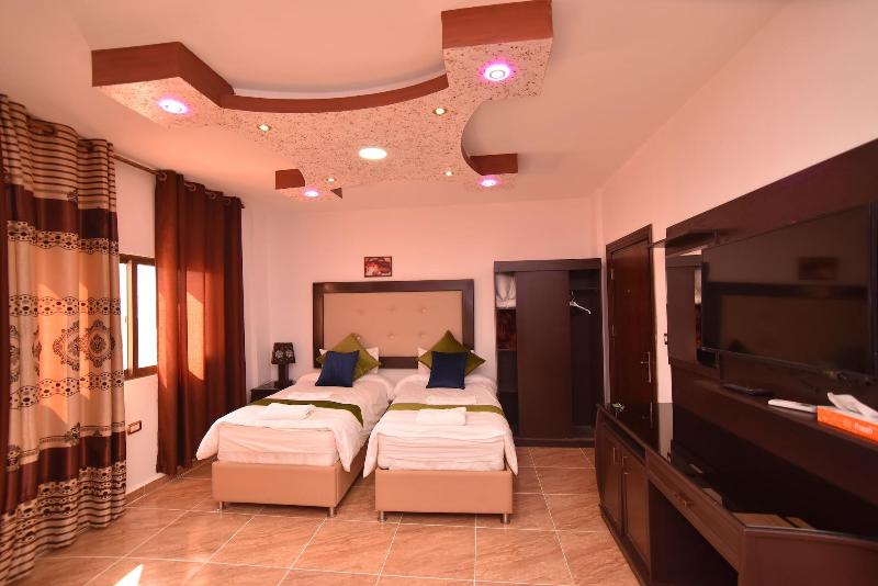 Petra Guests Hotel image