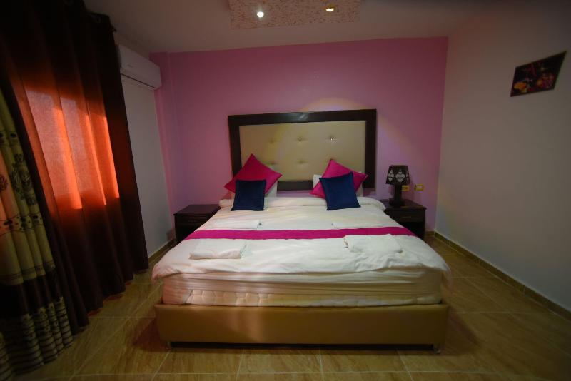 Petra Guests Hotel image