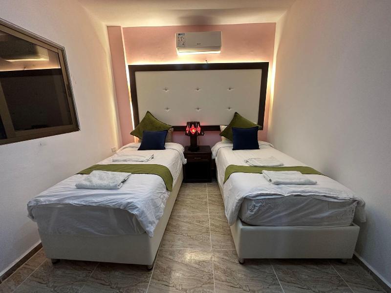 Petra Guests Hotel image
