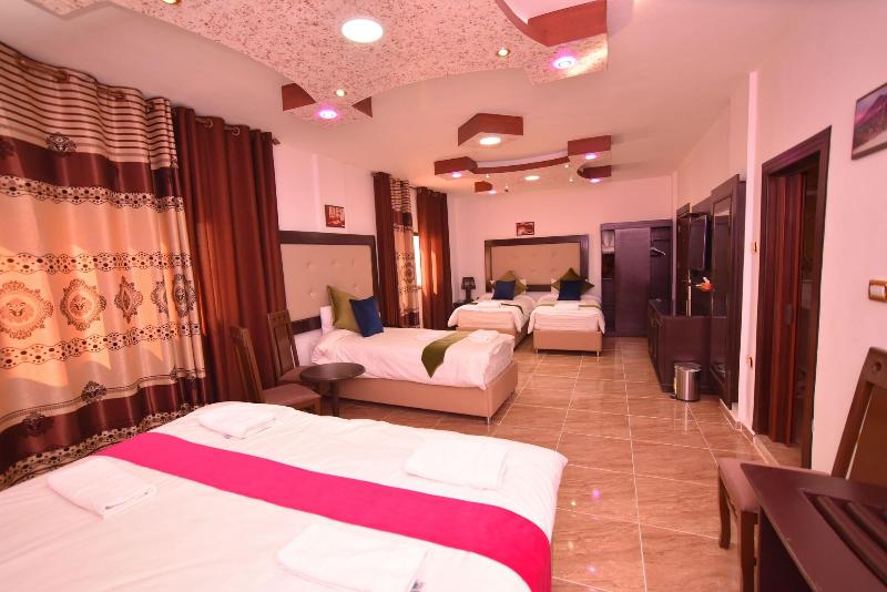 Petra Guests Hotel image