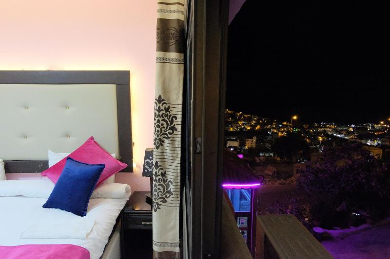 Petra Guests Hotel image