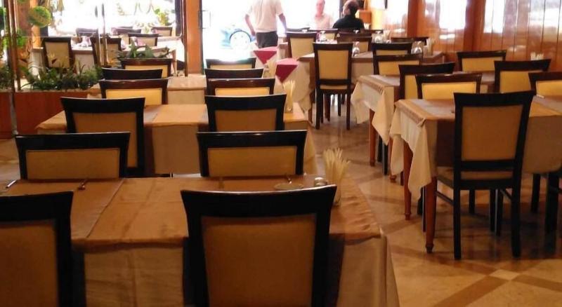 Spor Hotel image