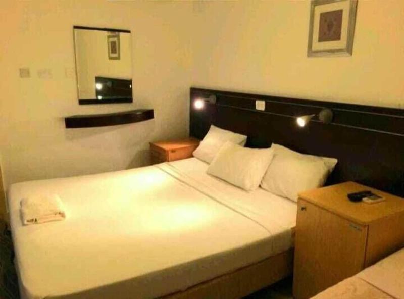 Petra Town Chech In Hotel image