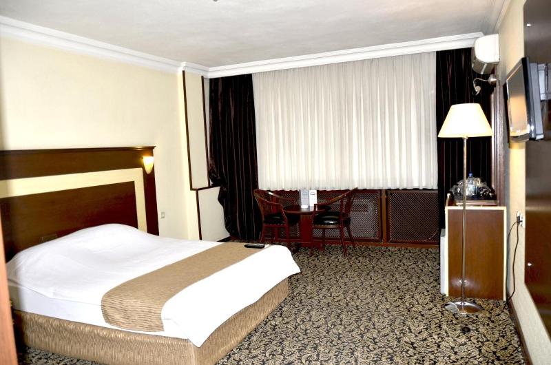Hotel Tilmen image