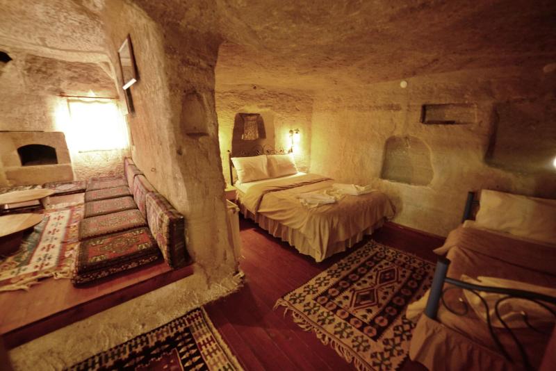 Cave Seasons Deluxe Hotel image