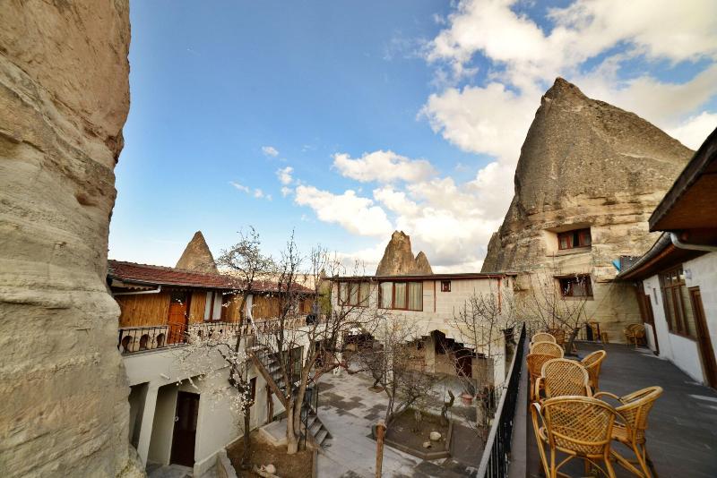 Cave Seasons Deluxe Hotel image