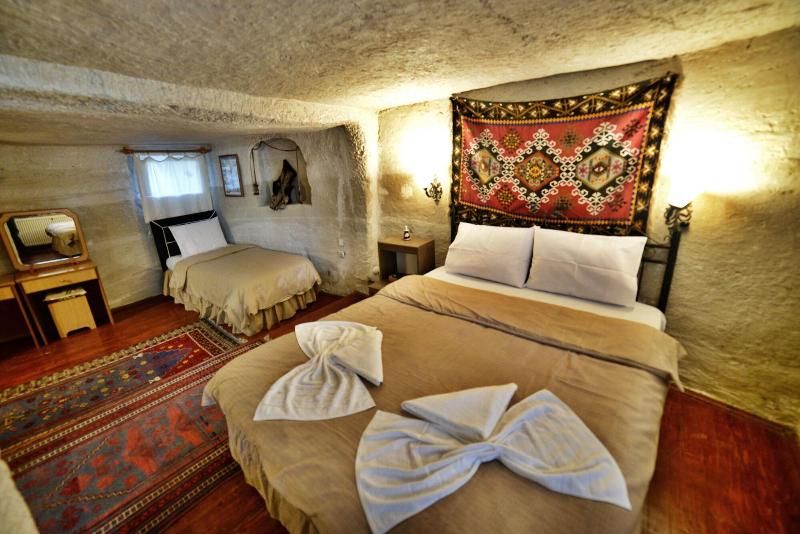 Cave Seasons Deluxe Hotel image