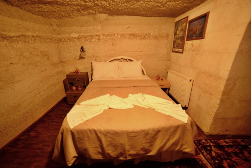 Cave Seasons Deluxe Hotel image