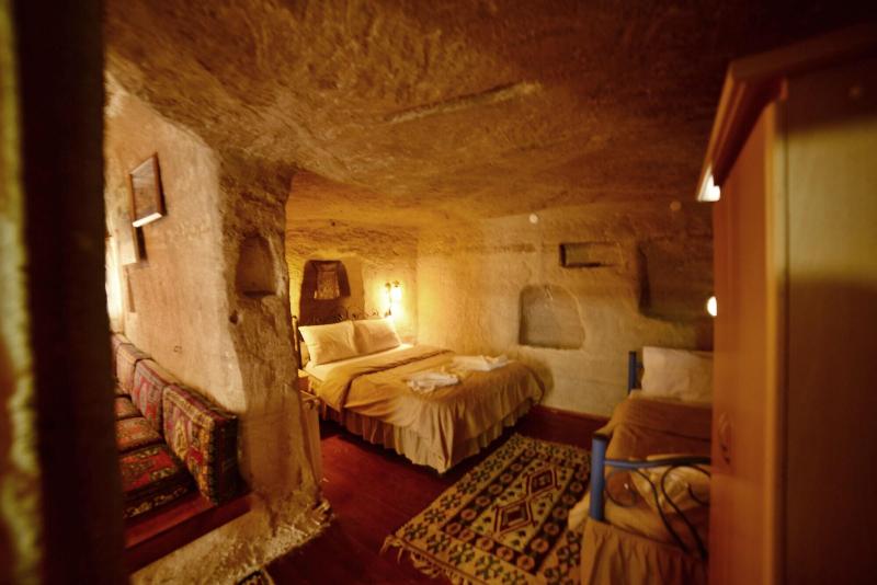Cave Seasons Deluxe Hotel image