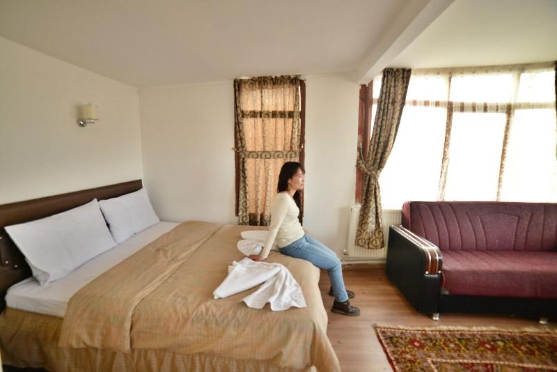 Cave Seasons Deluxe Hotel image