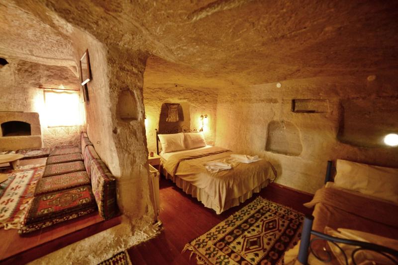Cave Seasons Deluxe Hotel image