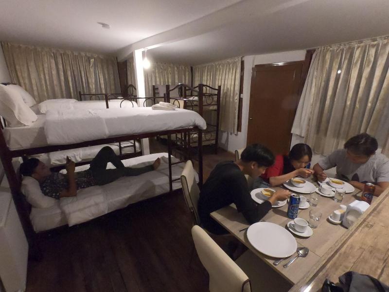 Cave Seasons Deluxe Hotel image