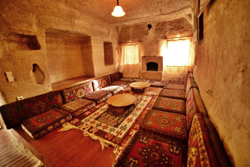 Cave Seasons Deluxe Hotel image