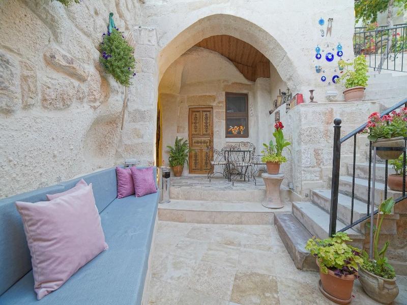 Melek Cave Hotel image