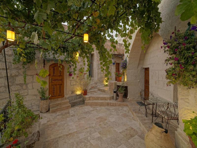Melek Cave Hotel image