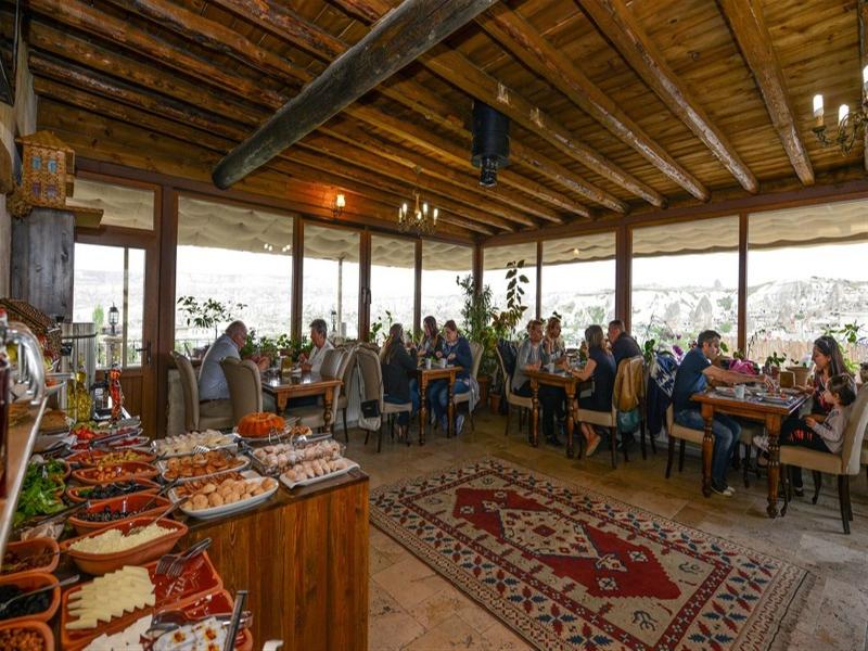 Elysa E Cave House image