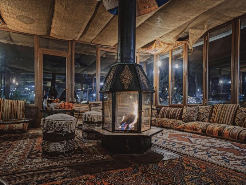 Elysa E Cave House image